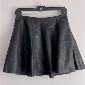Chord pleather skirt